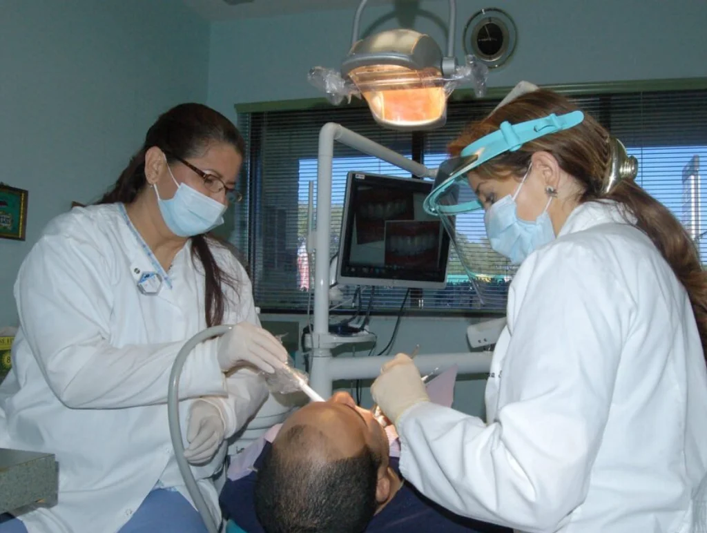 Servicios dentales profesionales de la Dra. Mónica Morgan